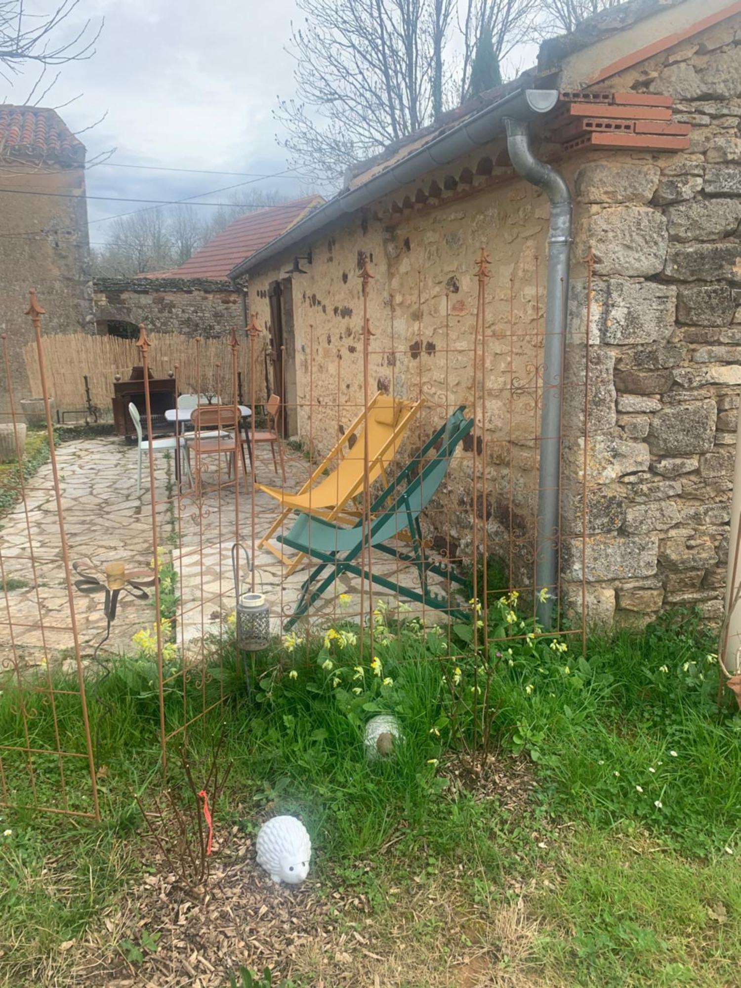 A L'oree Des Vignes Holiday home Sauveterre-la-Lemance